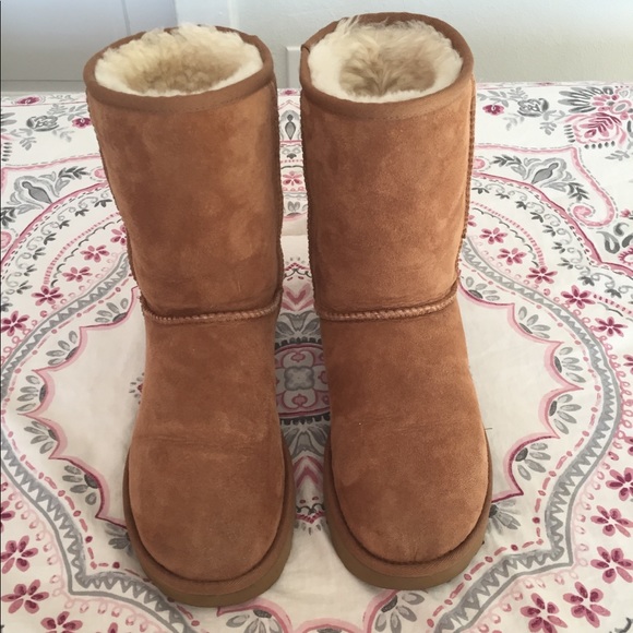 UGG Shoes - Size 9 women uggs